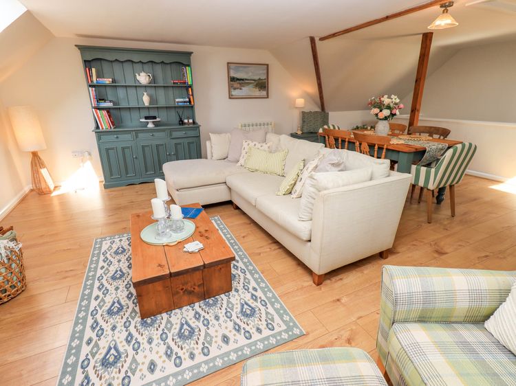 Corner Cottage, listing photograph 6