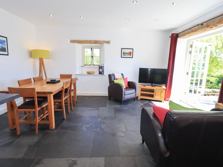 Great Hartbarrow Farm Cottage, listing photograph 9