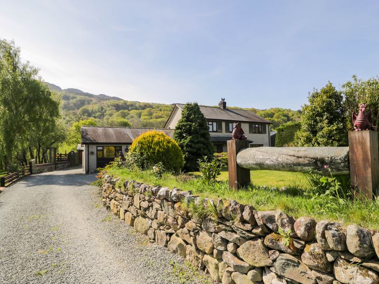 Gilfach Bach, listing photograph 2