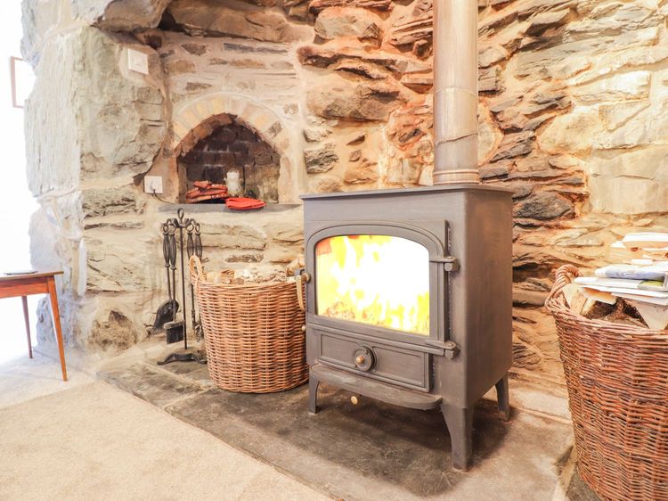 Ty Glan Yr Afon, listing photograph 7