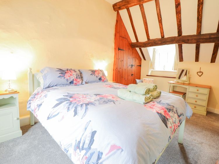 Ty Glan Yr Afon, listing photograph 11