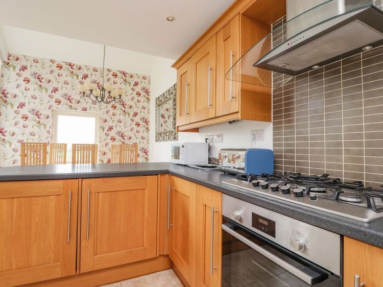 High View Meadows, listing photograph 11