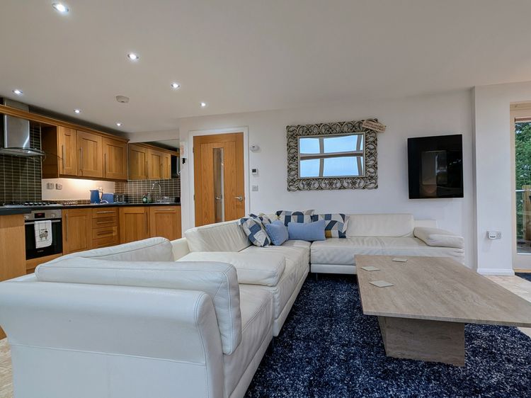 High View Meadows, listing photograph 6