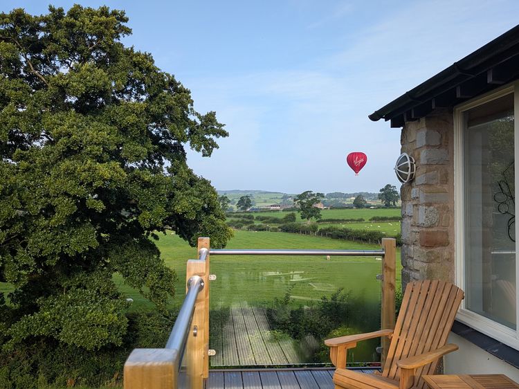 High View Meadows, listing photograph 2