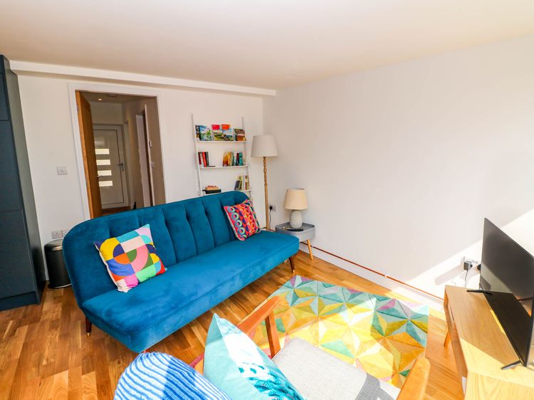 Yew Tree Cottage, listing photograph 4