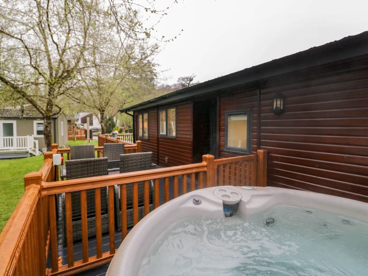 Robin's Lodge, listing photograph 7