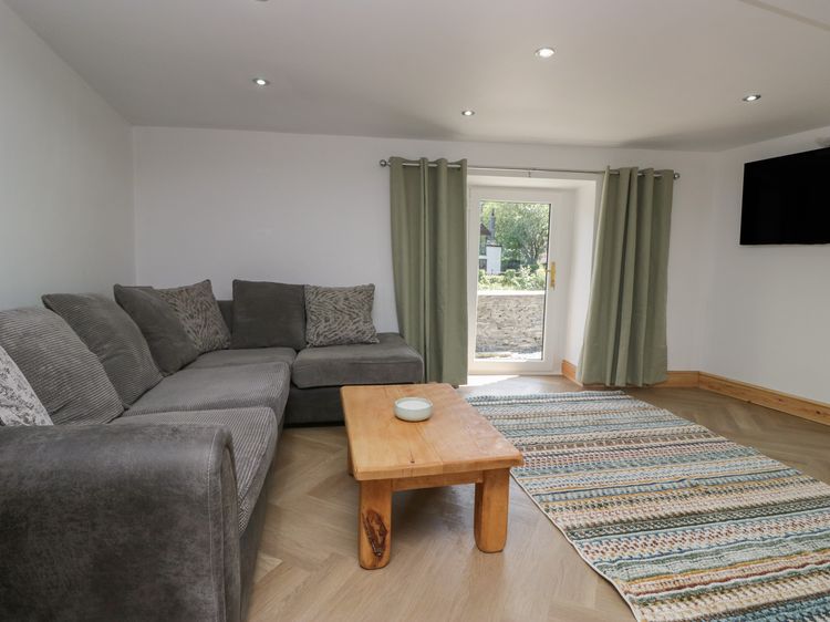 Old Post Office Cottage, listing photograph 6