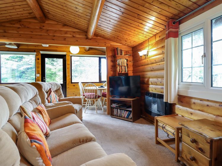 Y Bwthyn Pren, Cabin 209,, listing photograph 4