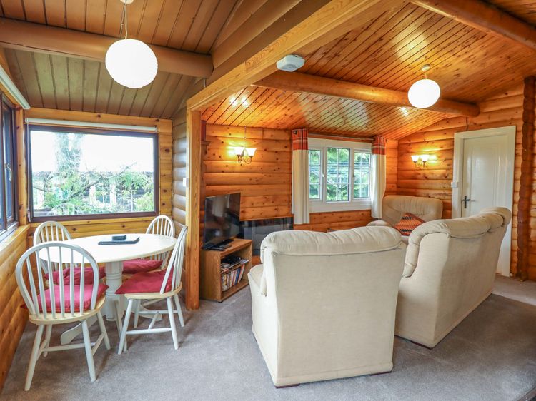 Y Bwthyn Pren, Cabin 209,, listing photograph 6