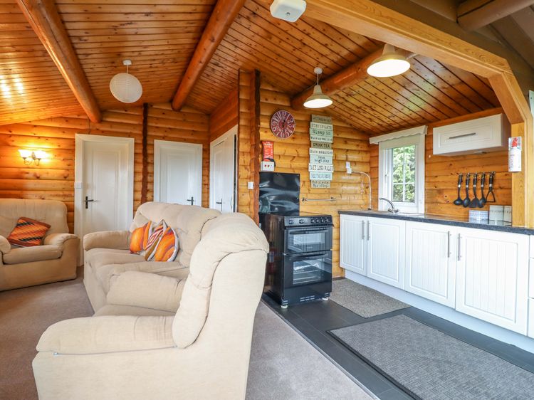 Y Bwthyn Pren, Cabin 209,, listing photograph 8