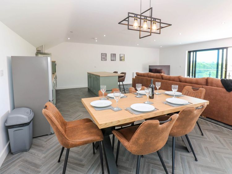 Oak Tree Cottage, listing photograph 10