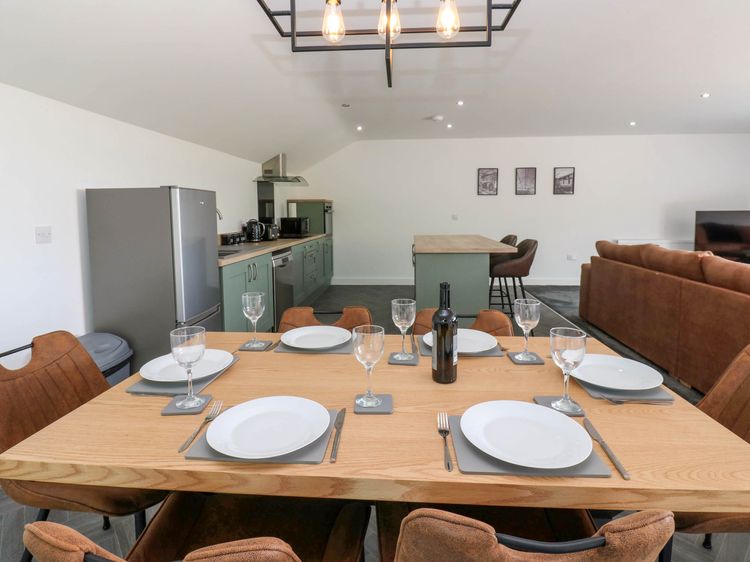 Oak Tree Cottage, listing photograph 12