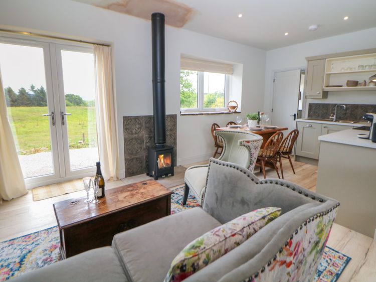 The Stables - Vineyard Stay, listing photograph 6