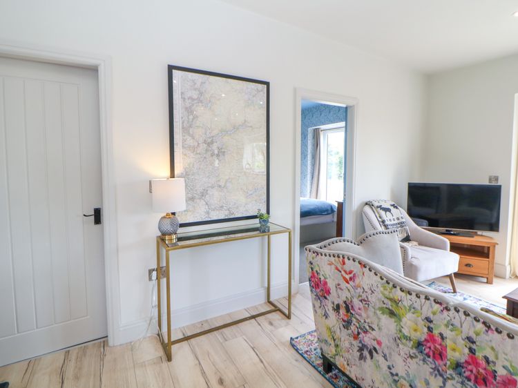 The Stables - Vineyard Stay, listing photograph 9