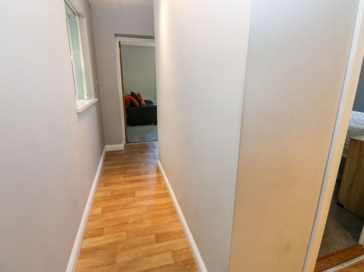 Flat 2, Omega Court, listing photograph 7