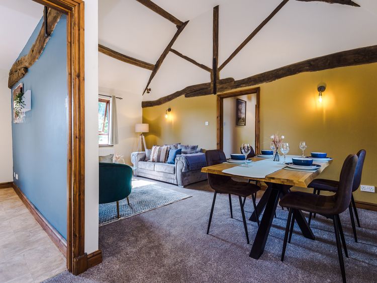 Idris Barn, listing photograph 4