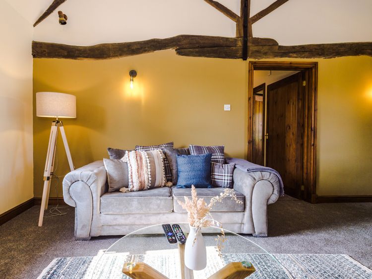 Idris Barn, listing photograph 6