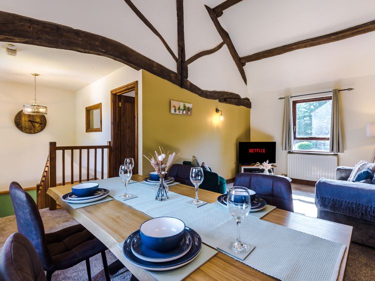 Idris Barn, listing photograph 8
