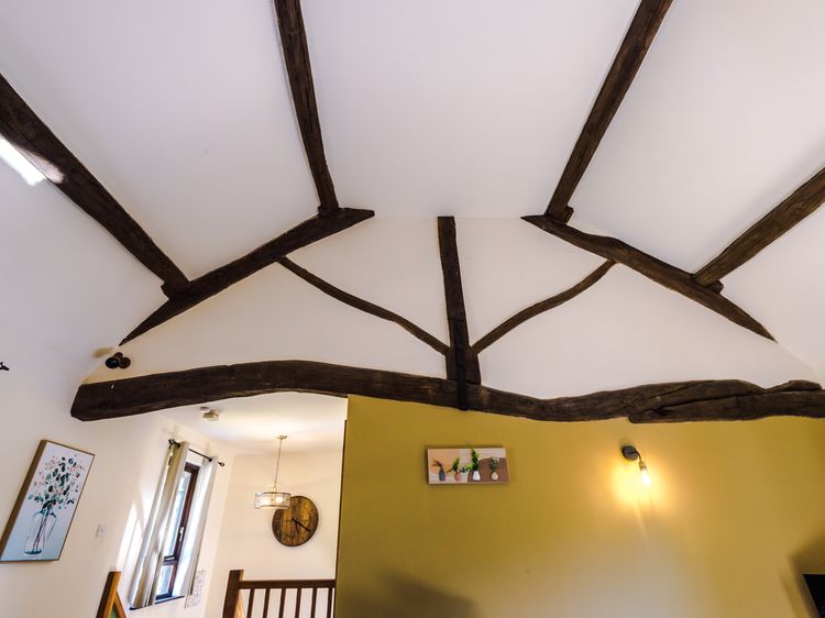 Idris Barn, listing photograph 11