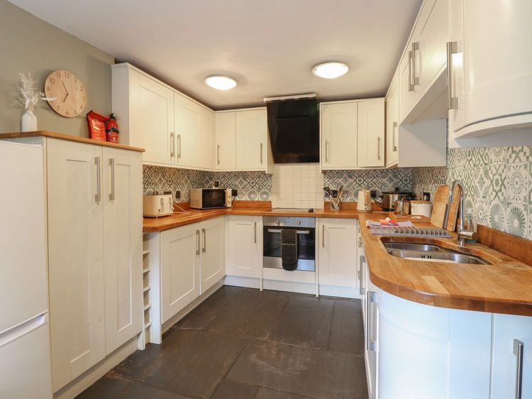 Cader Cottage, listing photograph 9