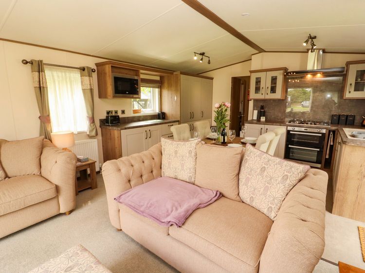 22 Yealand, listing photograph 8