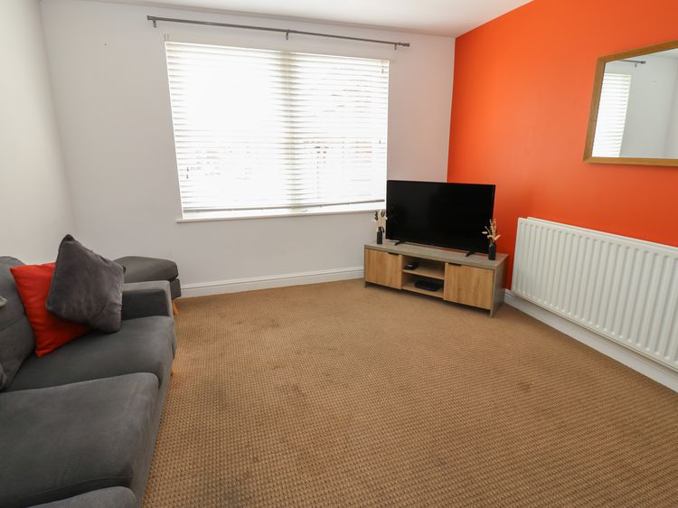 Curwen Apartment, listing photograph 2