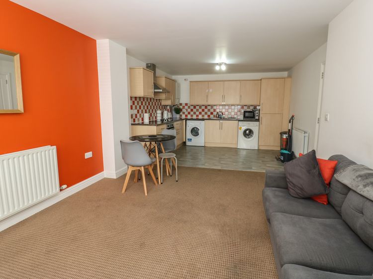 Curwen Apartment, listing photograph 4