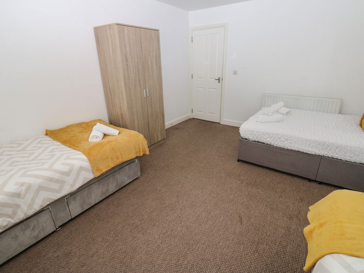 Curwen Apartment, listing photograph 11