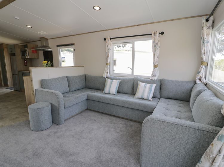 8 Puffin Way, listing photograph 10