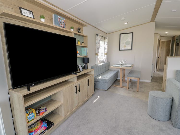 8 Puffin Way, listing photograph 11