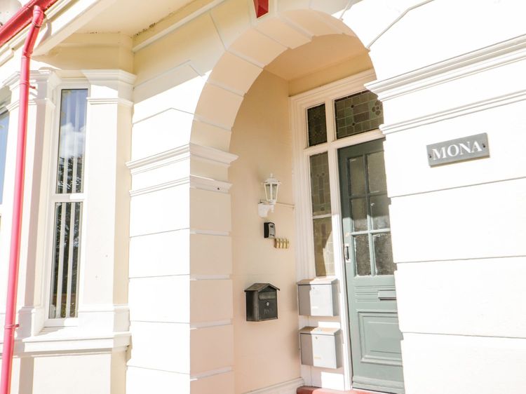 Flat 1, Mona House