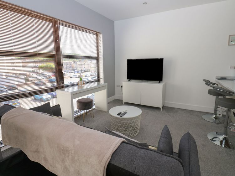 Harbourside Apartments, listing photograph 2