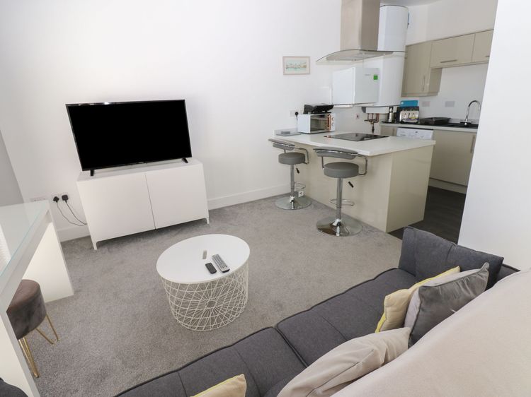 Harbourside Apartments, listing photograph 3