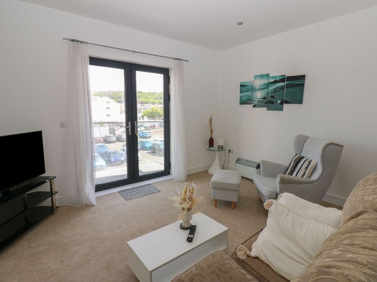 Seaview, listing photograph 2