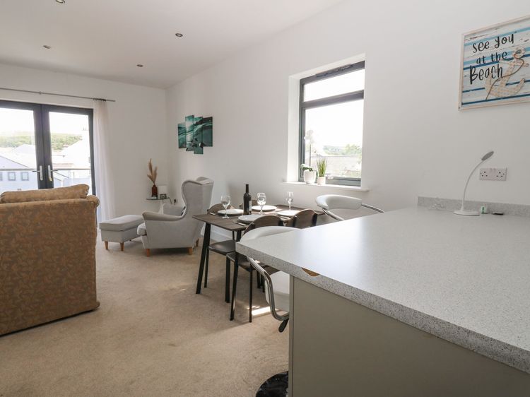 Seaview, listing photograph 11