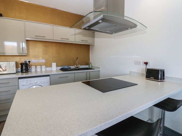 Quayside Apartments, listing photograph 6