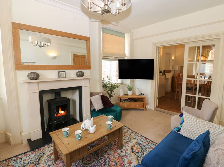 Hampton House, listing photograph 3
