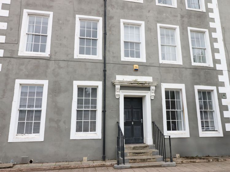 Lowther Apartment, listing photograph 2