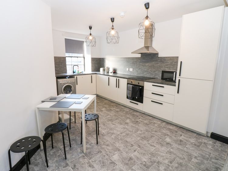 Lowther Penthouse, listing photograph 7