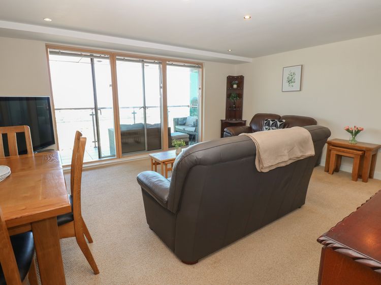 Pears Suite, listing photograph 3