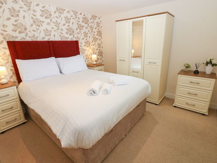 Pears Suite, listing photograph 11