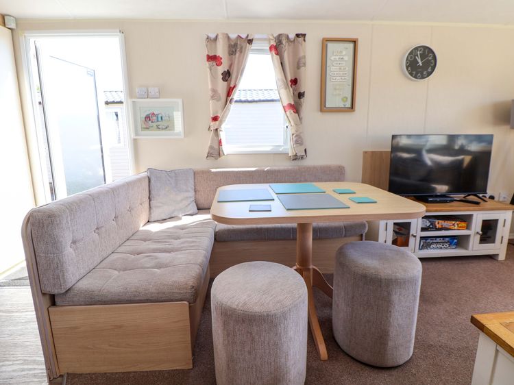 Willerby Aurora B14, listing photograph 4
