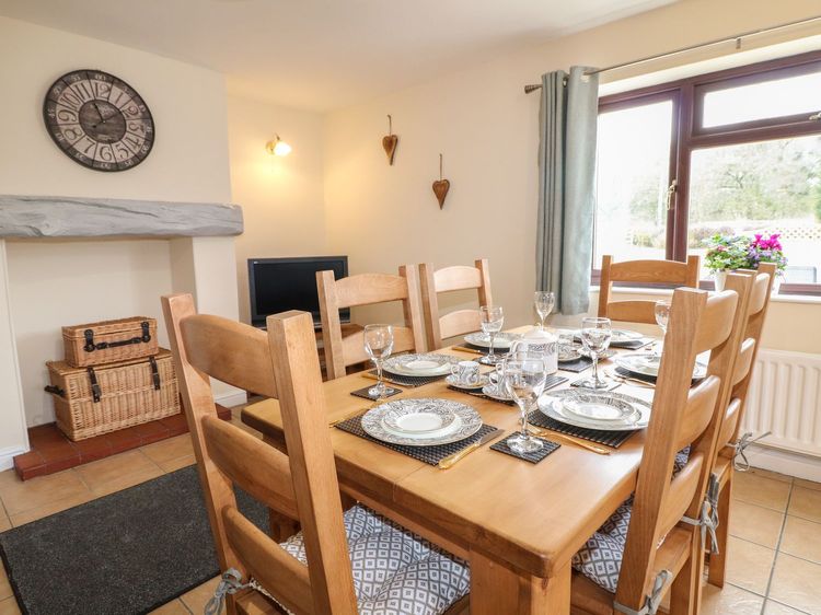 The Lodge, listing photograph 9