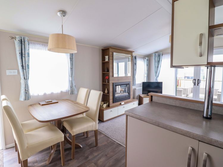 Sea Breeze C38 Dyffryn Seaside Estate, listing photograph 7