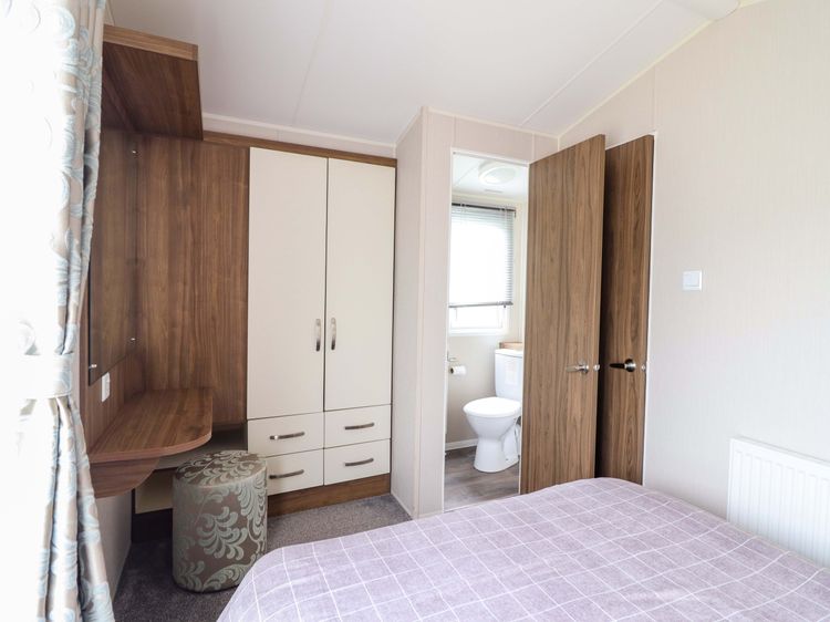 Sea Breeze C38 Dyffryn Seaside Estate, listing photograph 12