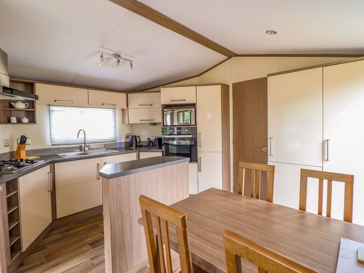 Beach Retreat E19 Dyffryn Seaside Estate, listing photograph 8
