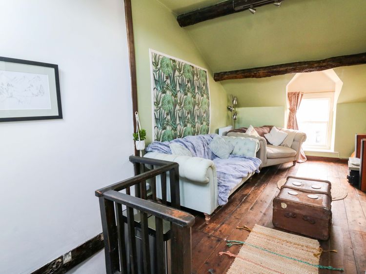 The Little Laura Ashley House, listing photograph 12