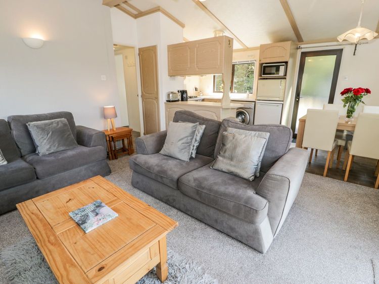 Springtime Lodge, listing photograph 6