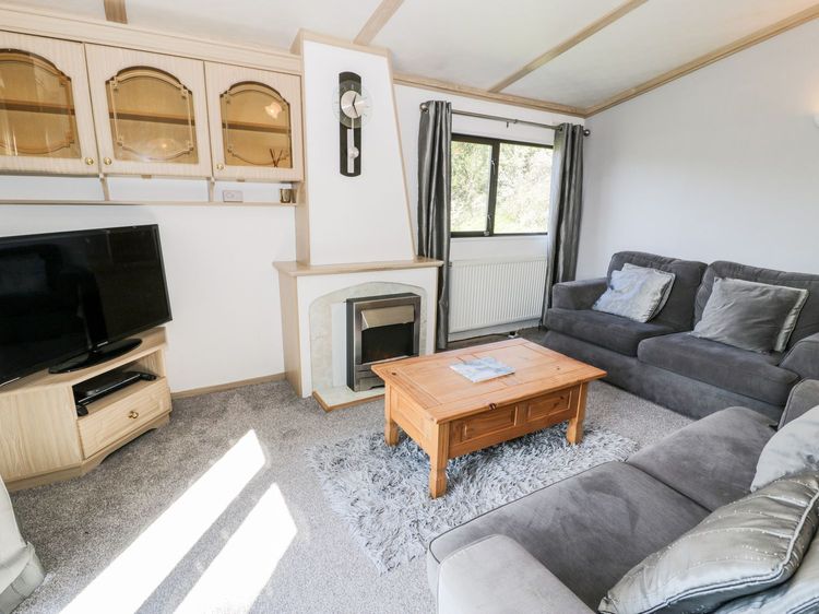 Springtime Lodge, listing photograph 7