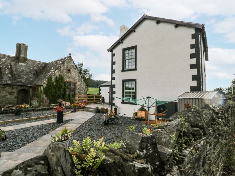 Holy Trinity Cottage, listing photograph 2